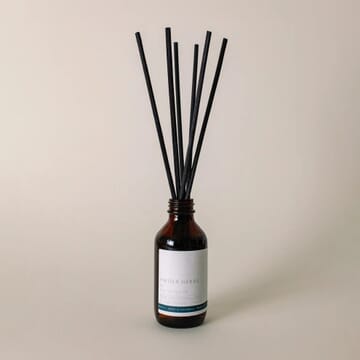 Hwoer Herbs 100ml Diffuser with Reeds- The St Ives Co